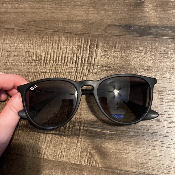 Authentic Ray Ban Erika Sunglasses - Picture 2 of 8